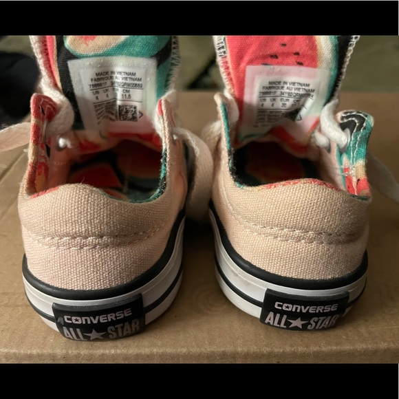 Converse sneakers - Picture 3 of 3